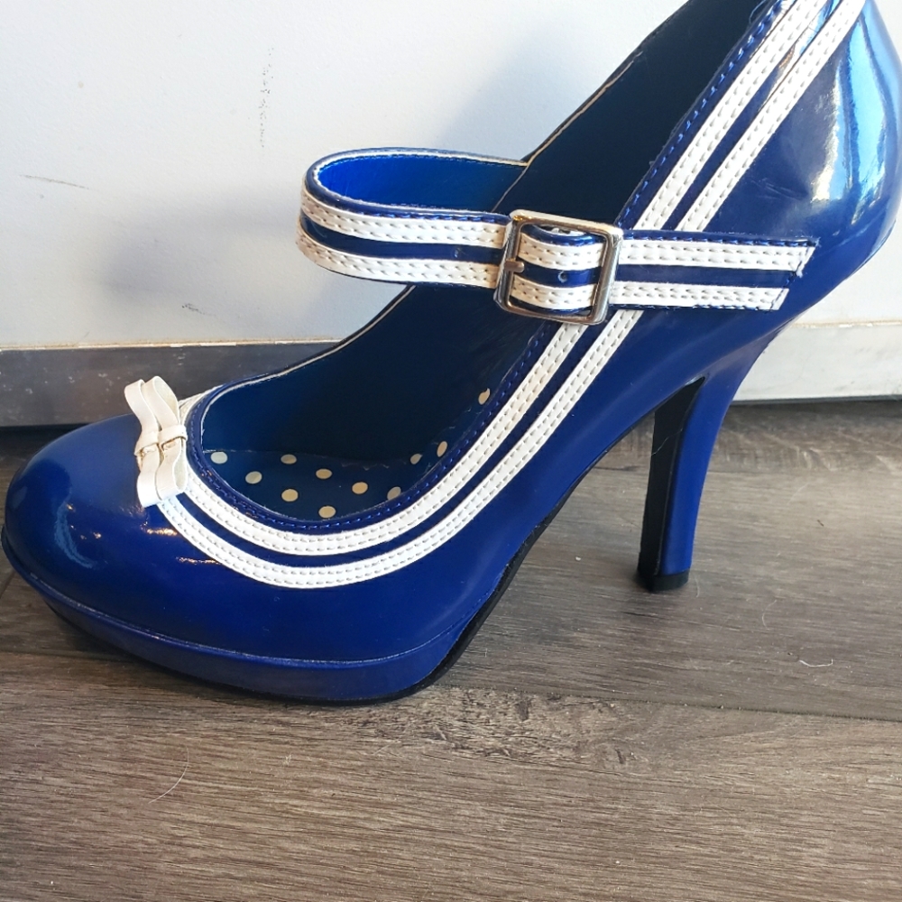 SOLD-Pin Up Couture Mary Jane Heels